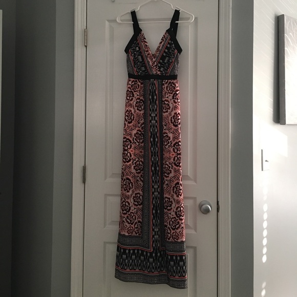 Gorgeous Bebe Maxi dress 👗 - Picture 2 of 5